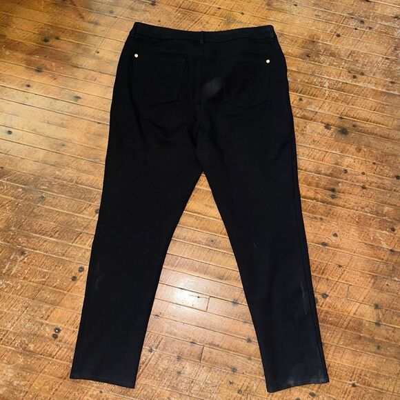 Chico’s stretchy black So slimming 2/12 travelcore Ankle pants - Picture 2 of 3